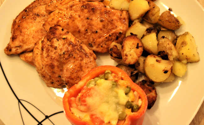 Abendessen Fleisch, Paprika und Kartoffeln