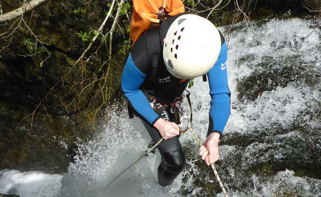 Canyoning abseiling