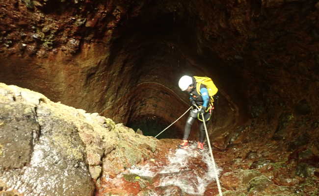Abseilen bei Paul da Serra, Madeira
