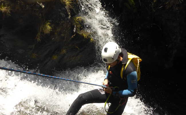 Canyoning in Calheta