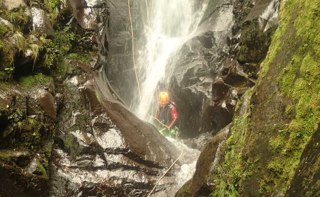 Topo Ribeira do Passo inferiore, Sao Vicente