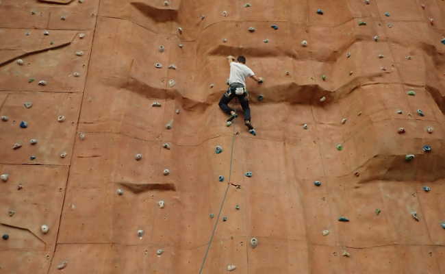 Climbing wall under the airport