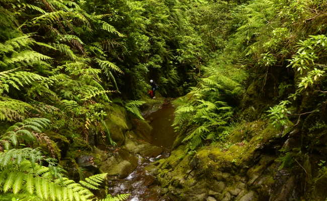 Die zweite Abseilstelle im Furnas Die ersten Abseilstellen