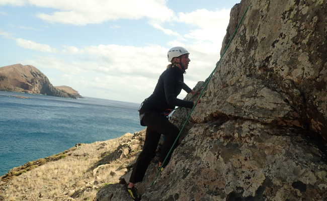 Ihr sonniger Kletterkurs direkt am Meer Kletterkurs direkt am Meer