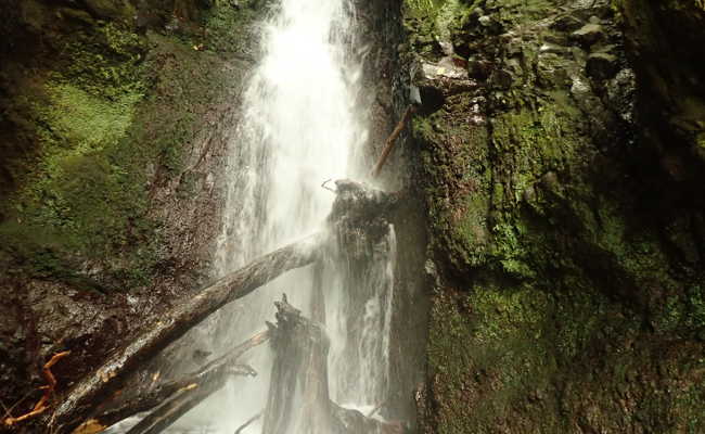 Der letzte Wasserfall des Canyons Passo superior Wasserfall Passo