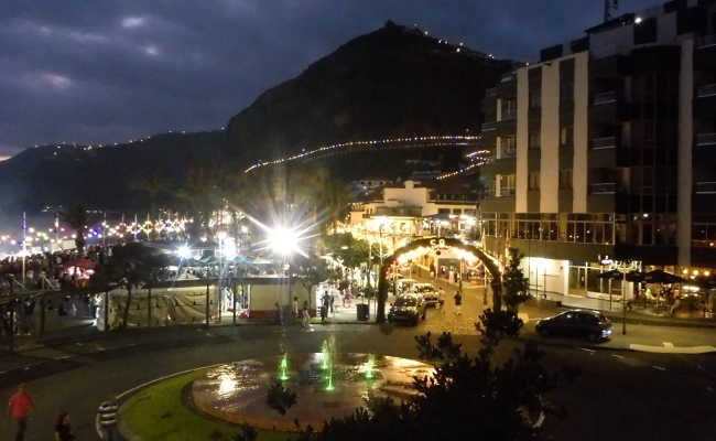 Stadt voller Lichter Die beleuchtete Stadt