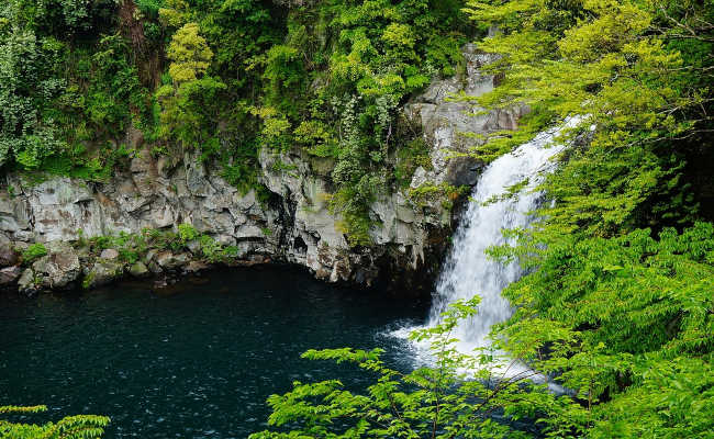 Tiefes Pool
